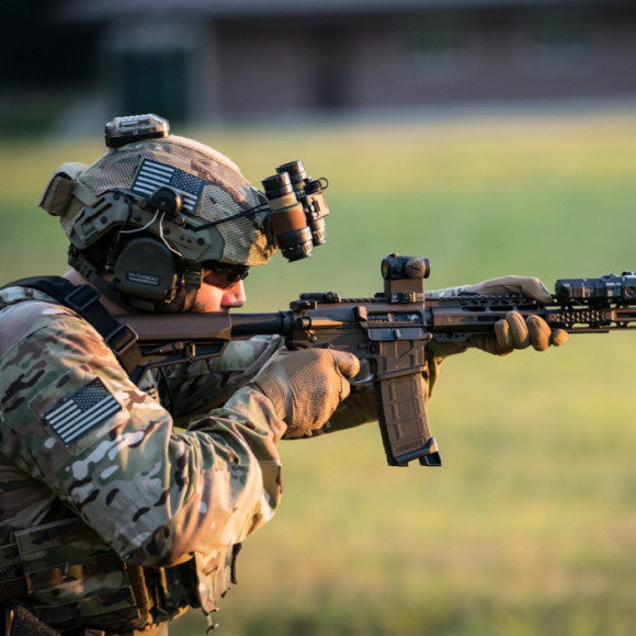 Стрелковые перчатки с сенсорными вставками MECHANIX Specialty 0,5мм Coyote