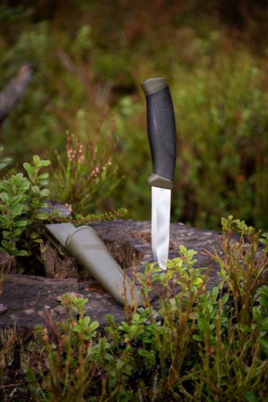 Нож MORAKNIV Companion Carbon Military Green