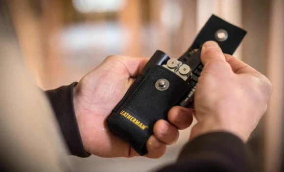 Чехол нейлоновый LEATHERMAN Nylon Pockets размер Large, черный